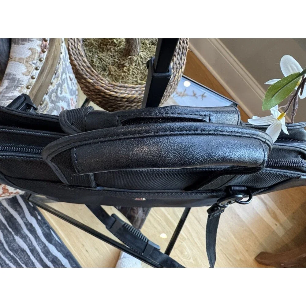 Swiss Gear Wenger Black Leather 15